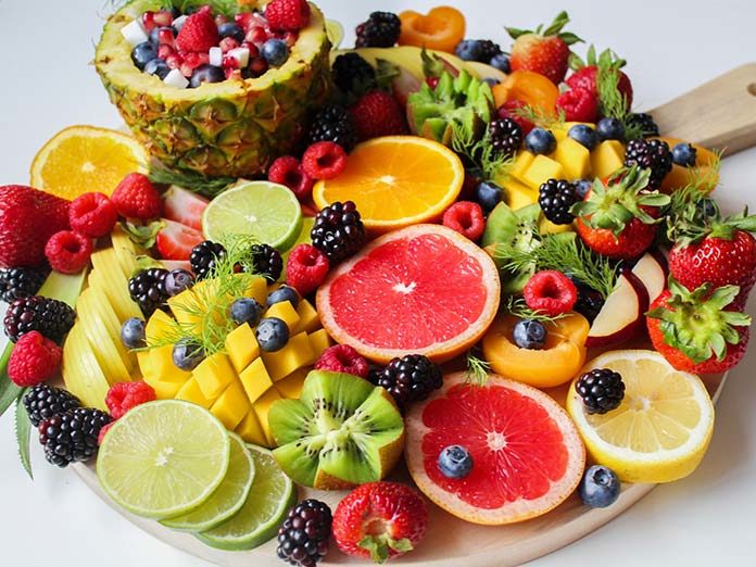 Ile dziennie powinniśmy jeść owoców i warzyw?